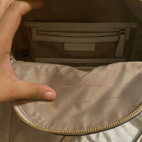 Bundle! (Michael Kors shoulder bag and backpack) - Picture 3 of 9